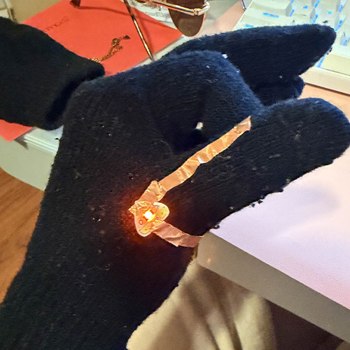 The process of putting the copper tape on these fabric gloves was nothing short of painful. Especially attempting to put on the glove and stretching and breaking the tape.